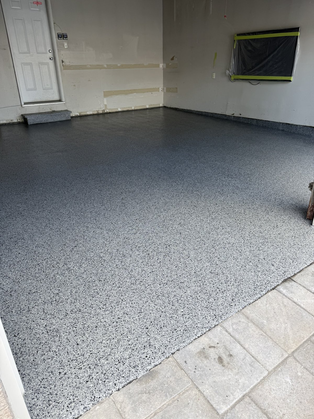 Charcoal epoxy flake garage floor