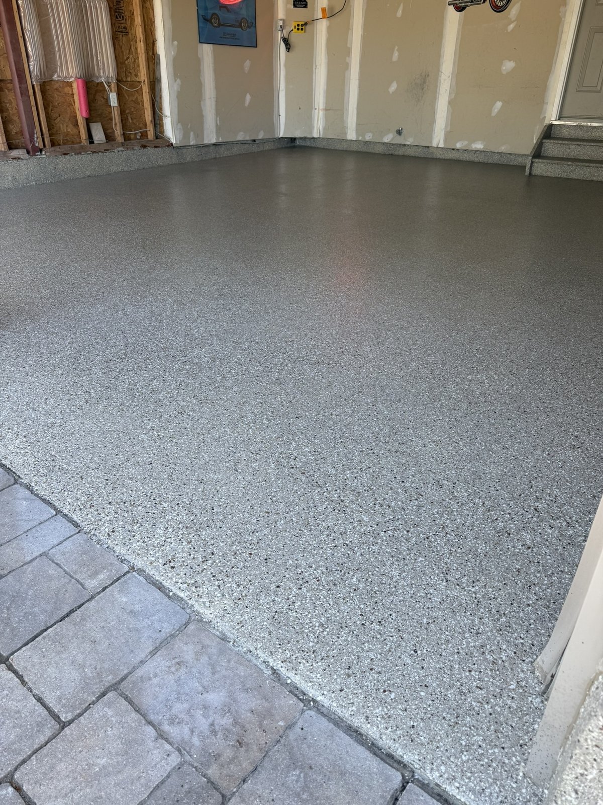 Stone-fleck epoxy flake garage floor