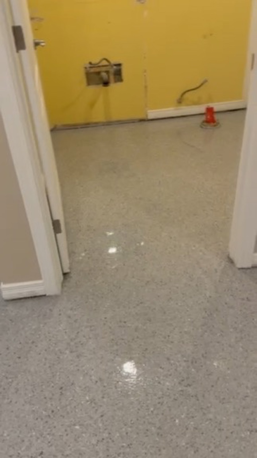 Gray epoxy flake floor finish