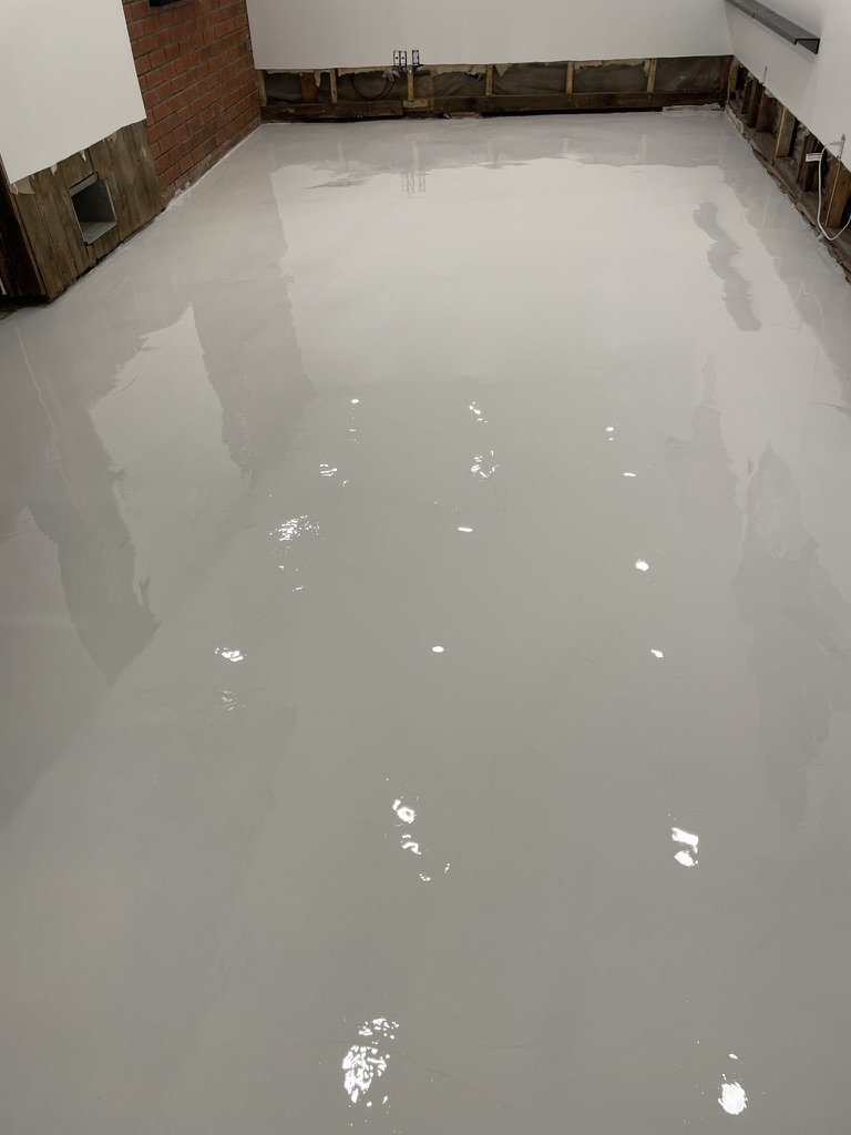 Silver-gray metallic epoxy floor, second angle